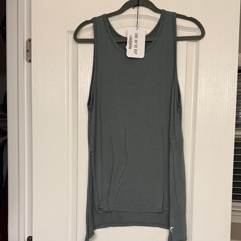 Zyia Active Olive Finesse Tank Top